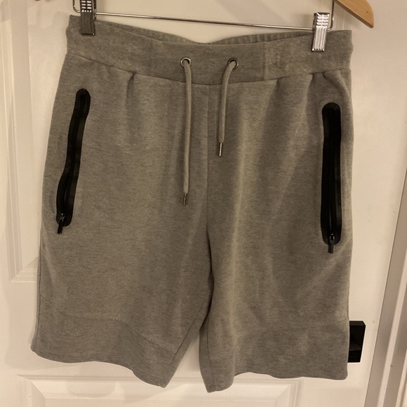 Blu Rock - Drawstring Elastic Waist Sweat Shorts - Gray with Black Trim - Sz Med - Picture 2 of 8